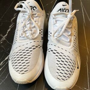 Size 8.5 - Nike Air Max 270 White